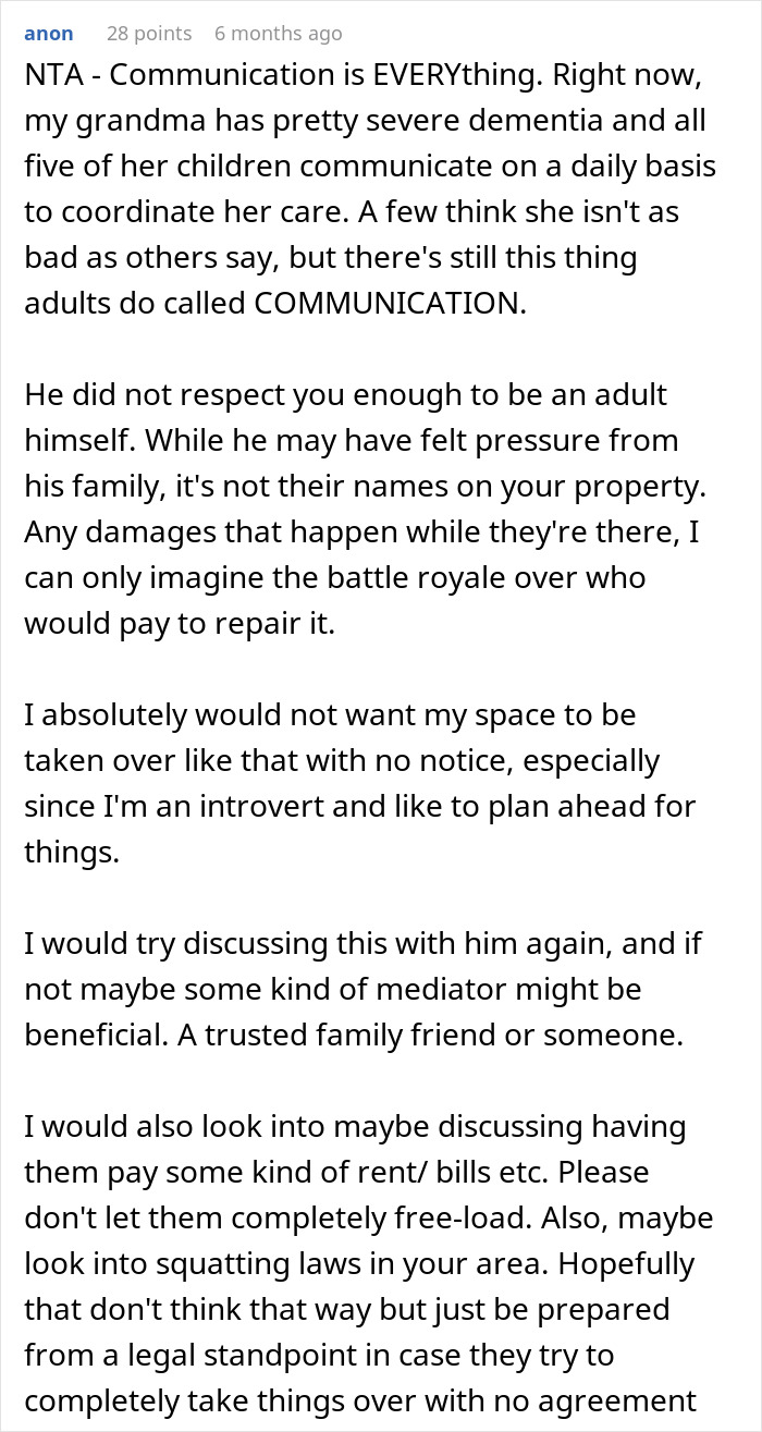Text post discussing communication issues and family conflicts when relatives move in unexpectedly.