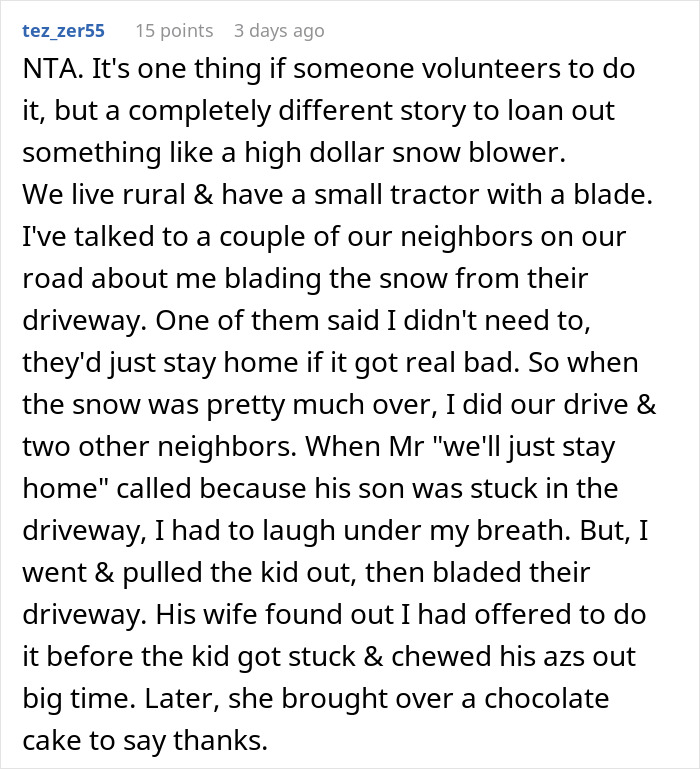 Reddit user discussing refusal to lend a new snow blower to an unfamiliar neighbor and related snow removal experiences.