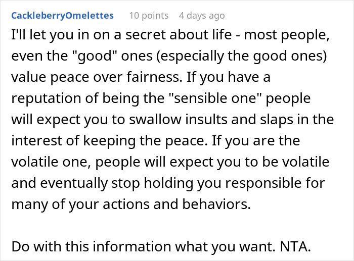 Screenshot of a forum comment discussing how woman fires back after sister insults her, causing confusion and embarrassment.