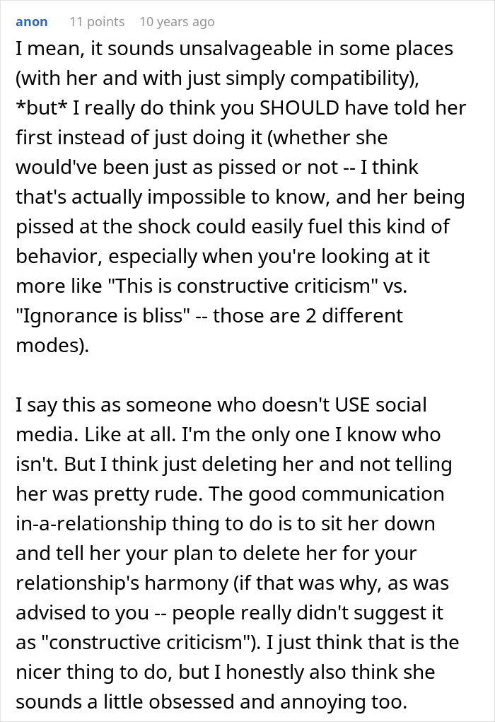 Woman Posts Absolutely Everything Online, Her Boyfriend Hates It: "Social Media Attention Seeker"