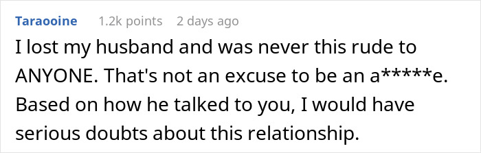 Commenter responds to woman bringing leftovers to support boyfriend in mourning, addressing criticism of food as inedible.