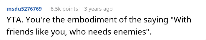 Screenshot of a Reddit comment criticizing a woman who ditches her friend at the airport after her carry-on goes missing.