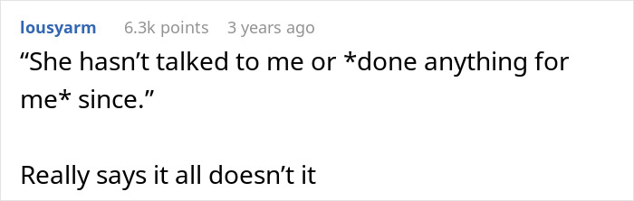 Screenshot of a Reddit comment discussing a man wanting his girlfriend to stop dressing like Ms. Frizzle and facing backlash.