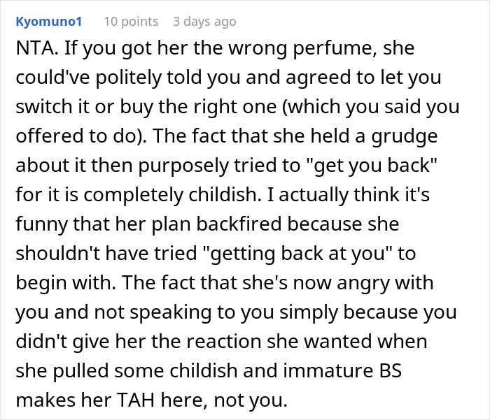 Reddit comment explaining a woman upset her boyfriend likes her gift, highlighting relationship and gift reaction issues.