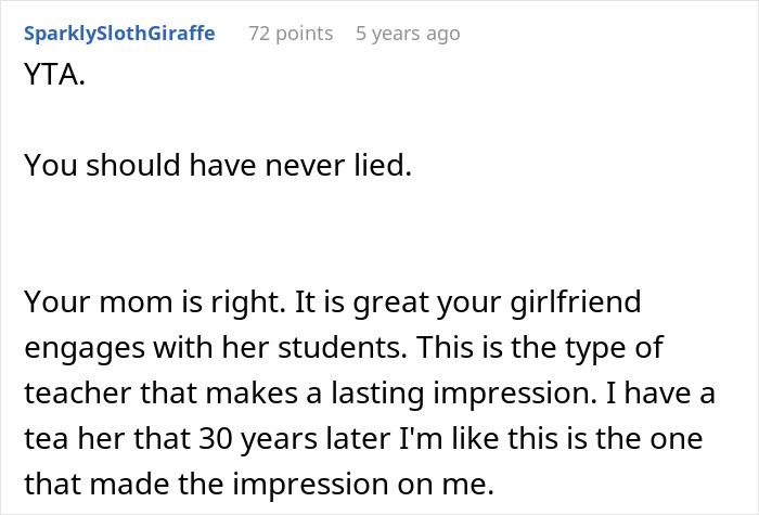 Reddit comment defending girlfriend for dressing like Ms. Frizzle, giving a brutal reality check to her boyfriend online.