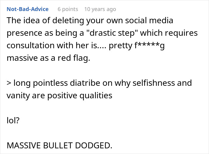 Woman Posts Absolutely Everything Online, Her Boyfriend Hates It: "Social Media Attention Seeker"