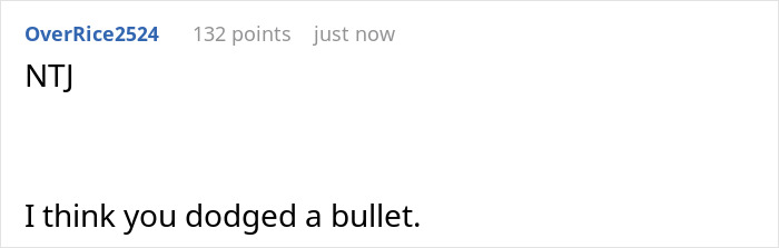 Chat screenshot showing a user commenting on a nervous guy bringing his bestie as chaperone on a first date and a lady being told to chill.