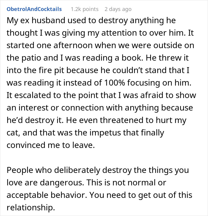 Text post describing a man&rsquo;s controlling girlfriend who destroyed his laptop to end his fiction mania.