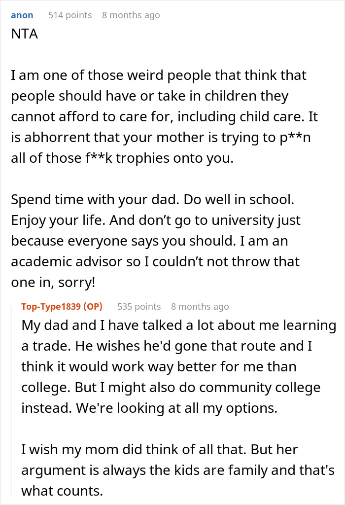 Screenshot of an online forum discussing a teen overwhelmed by being a third parent to seven kids at his mom&rsquo;s house.