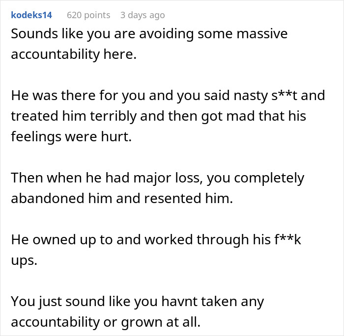 Comment from internet users giving a reality check to woman about her cheating husband and fair therapist situation.