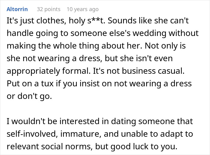 Comment discussing guy struggling with girlfriend refusing to wear dresses for a wedding, focusing on social norms.