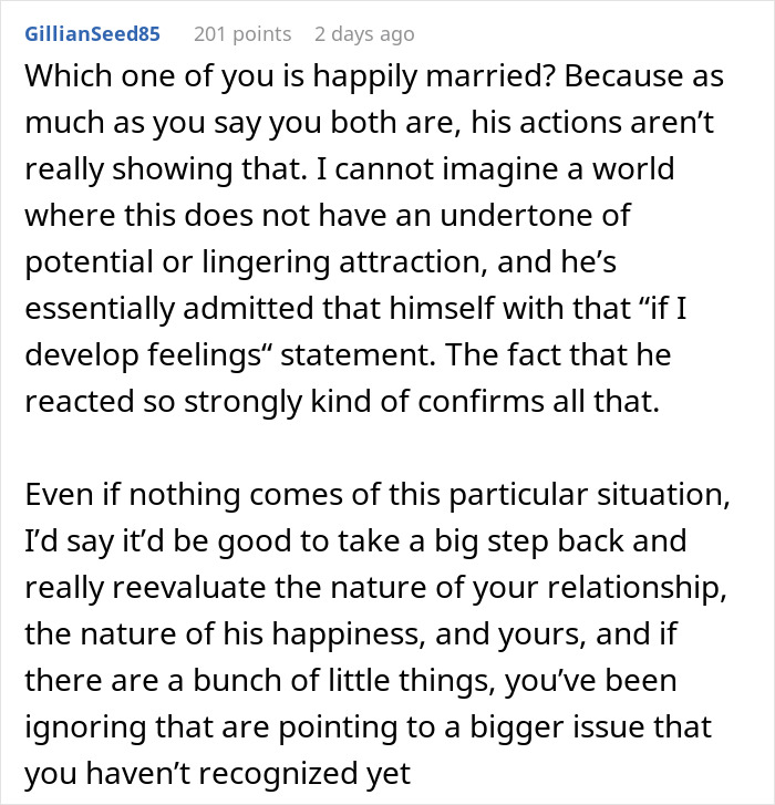 Comment discussing a married man texting a woman he loved 15 years ago and relationship concerns raised.