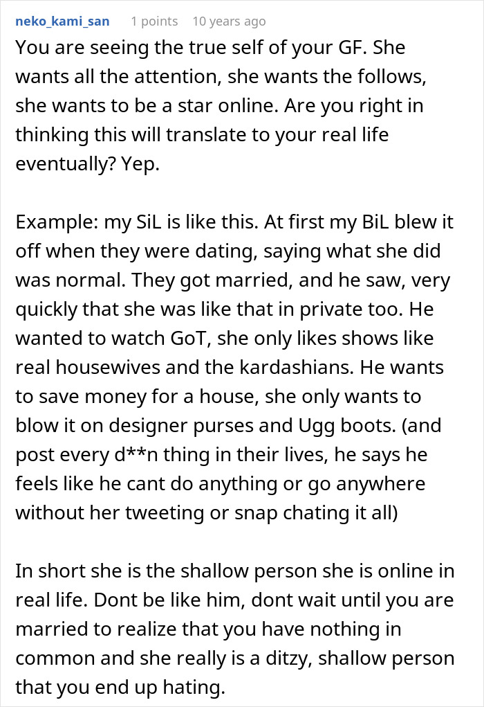 Woman Posts Absolutely Everything Online, Her Boyfriend Hates It: "Social Media Attention Seeker"