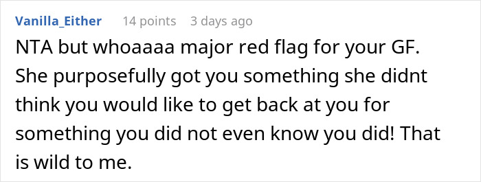 Comment on Reddit expressing concern over a girlfriend&rsquo;s gift meant to upset her boyfriend as a major red flag.