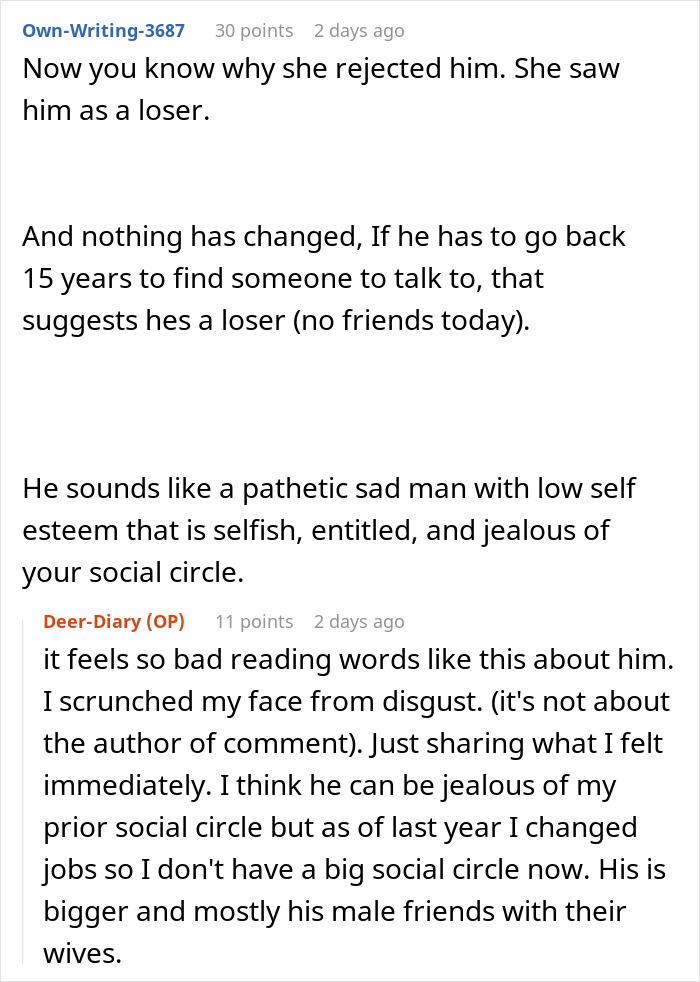 Online discussion about a married man texting a woman he loved 15 years ago and his complicated social life.