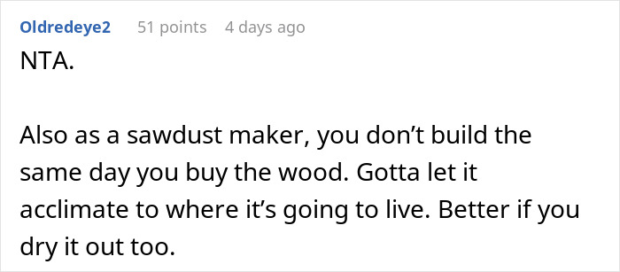 Reddit user explains refusal of free labor request, emphasizing choice and respect in volunteer work dynamics.