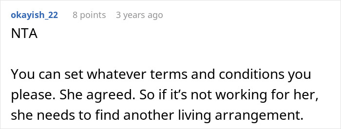 Screenshot of a Reddit comment discussing a woman refusing to house her sister due to babysitting and cleaning disagreements.