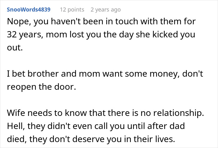 Alt text: Online comment about a woman wanting to reconcile with son after 32 years, revealing family conflict and motives.