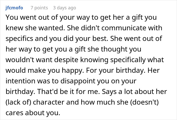 Comment discussing upset woman after boyfriend likes unexpected gift, highlighting relationship disappointment and intentions.