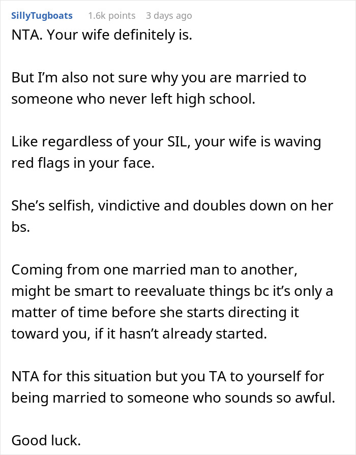 Screenshot of a Reddit comment discussing relationship issues after a husband leaves wife over wedding outfit plans.