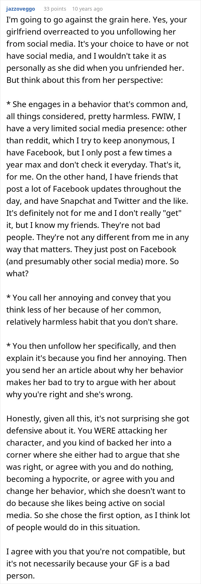 Woman Posts Absolutely Everything Online, Her Boyfriend Hates It: "Social Media Attention Seeker"