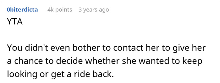 Comment on a forum post about a woman ditching her friend at the airport after her carry-on goes missing.
