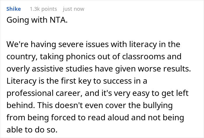 Comment discussing literacy issues and the importance of phonics in education related to grandma teaching grandkid to read.