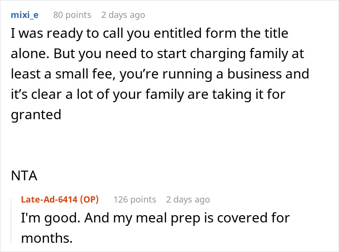 Screenshot of a forum discussion about a sister who refuses to plan a wedding and gets demoted to guest.