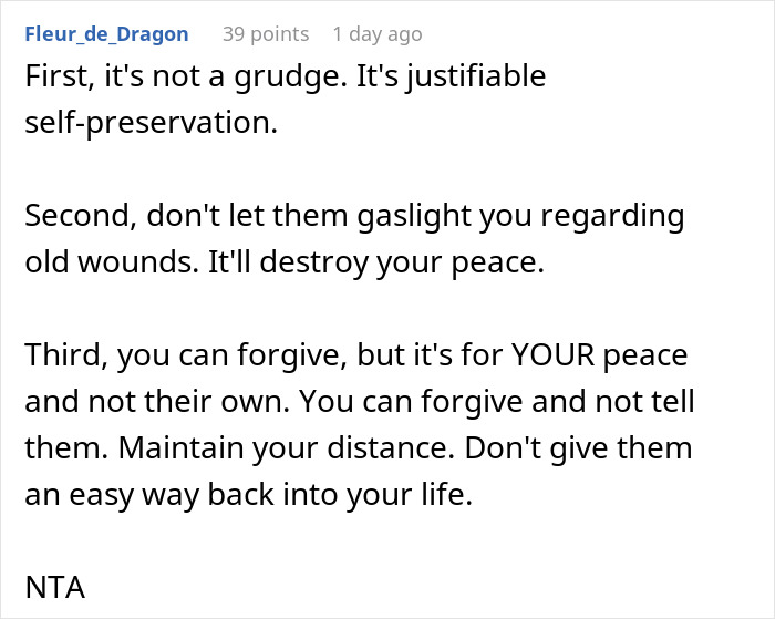 Comment text advising on self-preservation and maintaining distance amid parents' favoritism and neglect issues.