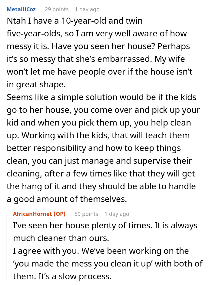 Reddit discussion about a shameless mom avoiding playdates due to messiness while expecting neighbor&rsquo;s door to stay open.