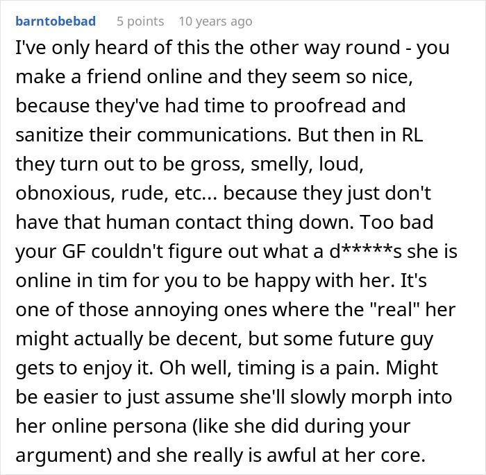 Woman Posts Absolutely Everything Online, Her Boyfriend Hates It: "Social Media Attention Seeker"