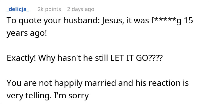 Screenshot of a forum comment discussing a married man texting a woman he loved 15 years ago and the wife&rsquo;s reaction.