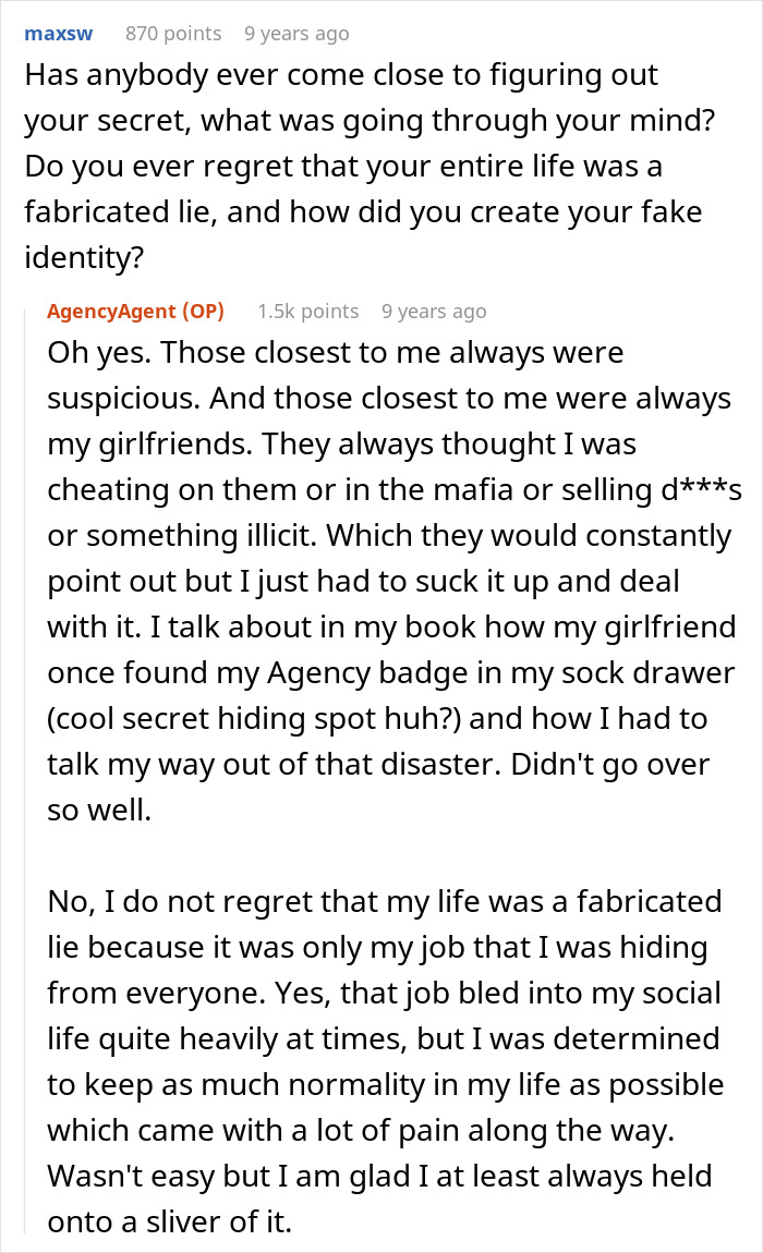 Reddit AMA text showing a former CIA case officer discussing secrets, fake identity, and personal challenges.