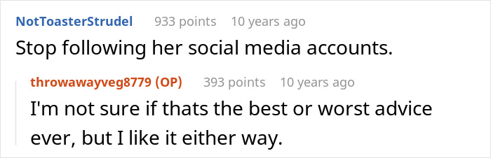 Woman Posts Absolutely Everything Online, Her Boyfriend Hates It: "Social Media Attention Seeker"