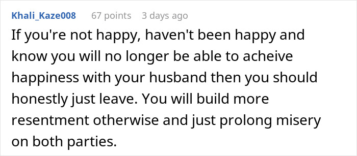 User comment on internet forum offering advice about unhappy marriage, cheating husband, and therapist fairness.