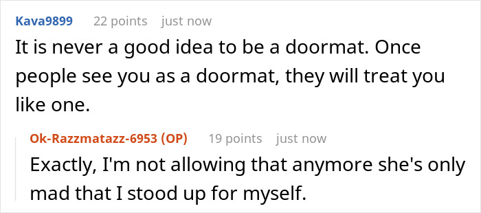 Screenshot of online comments discussing an entitled mom wanting childfree bestie to babysit and feed her kids for free.