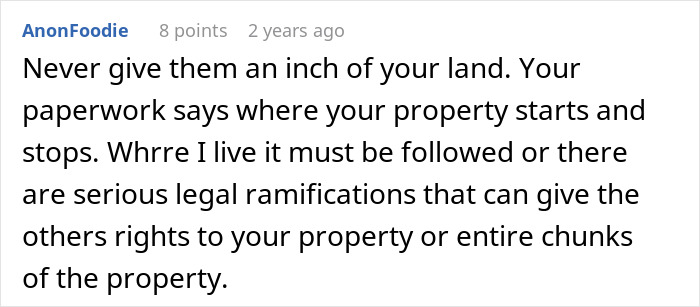 Comment discussing legal boundaries and property rights in a dispute over trimming a living hedge dividing properties.