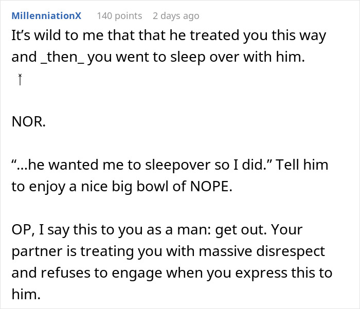 Text post on Reddit showing a user advising a woman supporting her mourning boyfriend after leftover food criticism.