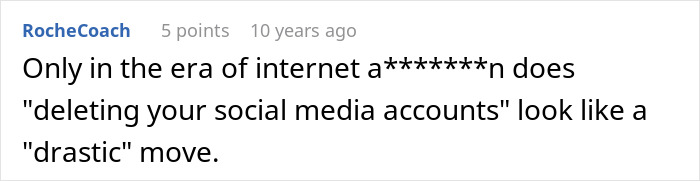 Woman Posts Absolutely Everything Online, Her Boyfriend Hates It: "Social Media Attention Seeker"