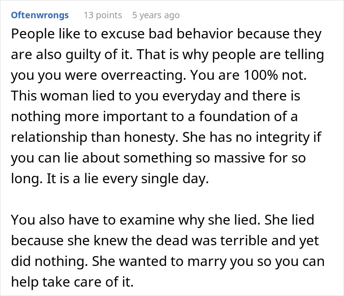 Comment discussing honesty and secrets in a relationship after a guy calls off wedding over fianc&eacute;e's betrayal.