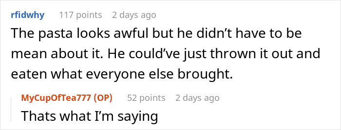 Screenshot of a Reddit conversation about a woman bringing leftovers to support her mourning boyfriend and being criticized for inedible food.