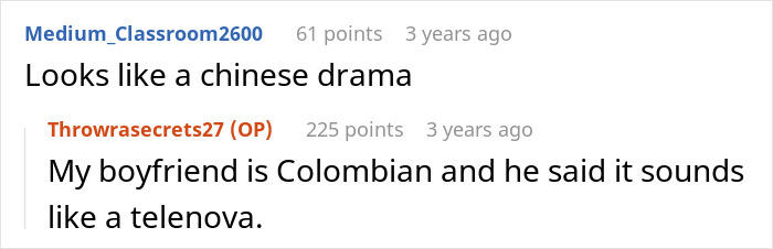 Text conversation discussing a Colombian boyfriend comparing a story to a telenova, resembling a Chinese drama.