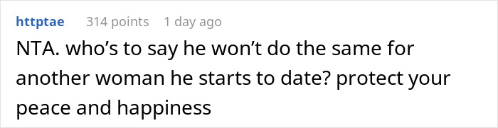 Screenshot of online comment advising to protect peace and happiness after dad chose new family over daughter.