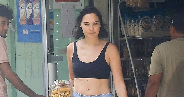 Gal Gadot’s Fans Back Actress After Harsh Criticism Of Her Appearance In New Photos