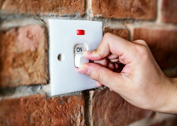 45 Times People Who Work With The Dead Were Disgusted, Creeped Out And Frightened