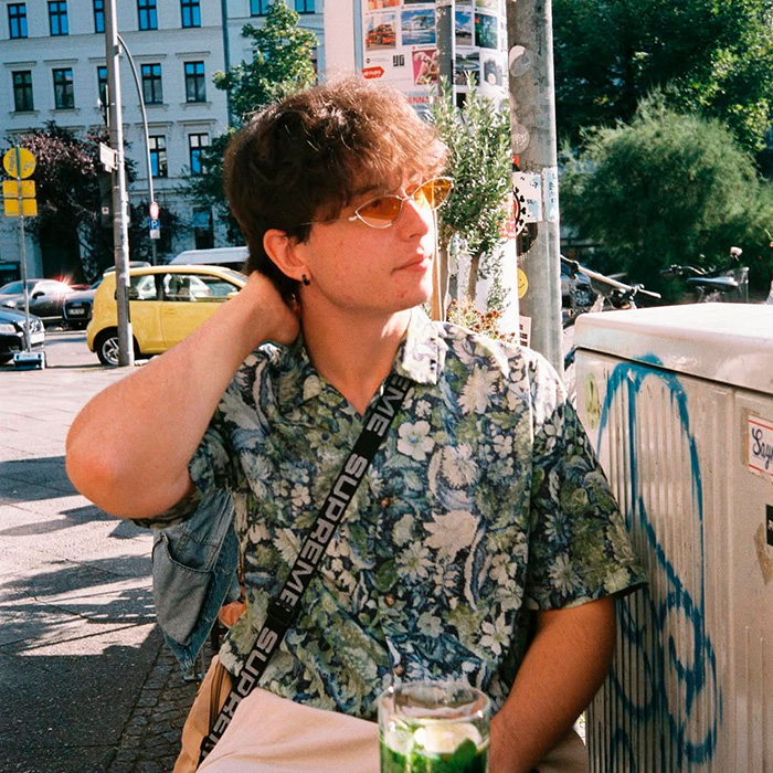 da Alemanha "Mais quente" Homem desempregado provoca indignação ensinando as pessoas a viver da previdência social da Alemanha "Mais quente" Homem desempregado provoca indignação ensinando as pessoas a viver da previdência social