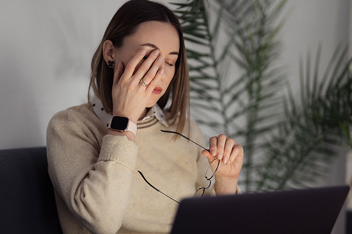 Man Cheats On Wife With Her Best Friend While She Works 70 Hours A Week, Expects Her To Just Take It