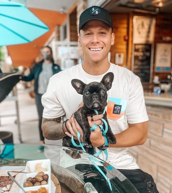 This Instagram Page Shows Heartwarming Photos Of Men And Their Dogs (50 Pics)