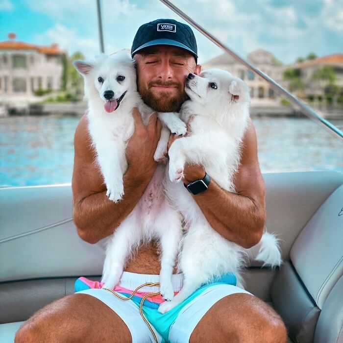 This Instagram Page Shows Heartwarming Photos Of Men And Their Dogs (50 Pics)