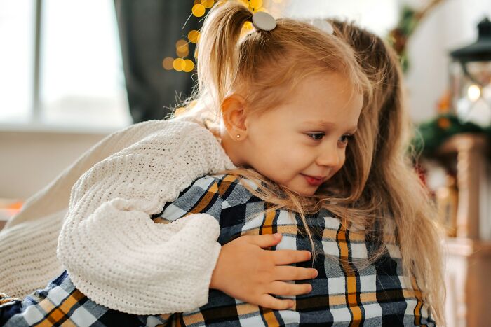 “Girls Don’t Need To Eat Much”: 59 Problematic Things People Thought Were Normal Growing Up